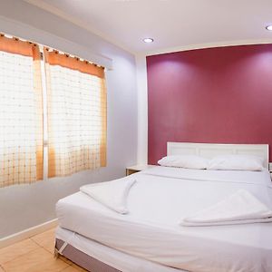 Standard Zimmer mit Kingsize-Bett